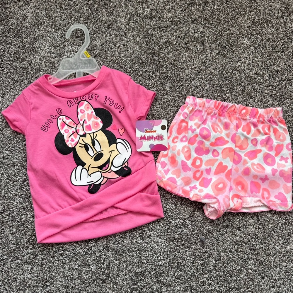 SOLD! NEW Disney Minnie Mouse Hot Pink Graphic Tee & Matching Shorts Set
